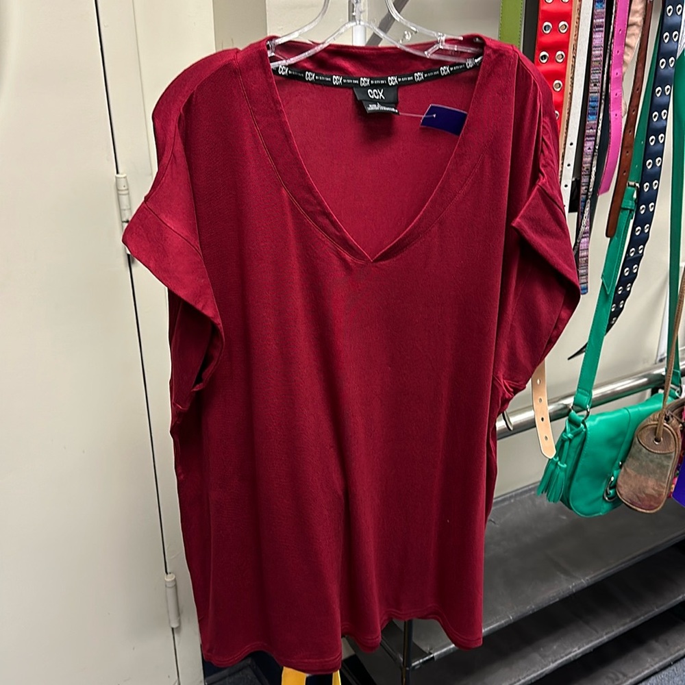💜CCX Red Short Sleeve Top L